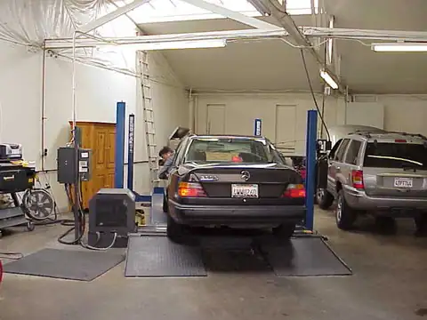 Gordon's Smog Test & Lube Center in Walnut Creek