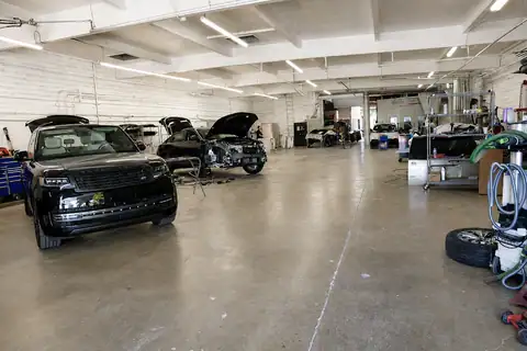Husteads Auto Body in Walnut Creek