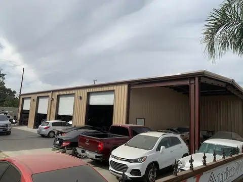 MV AutoWorks Collision Center in Wasco