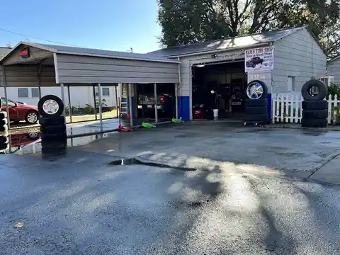 Ram’s Tire Shop in Waterford