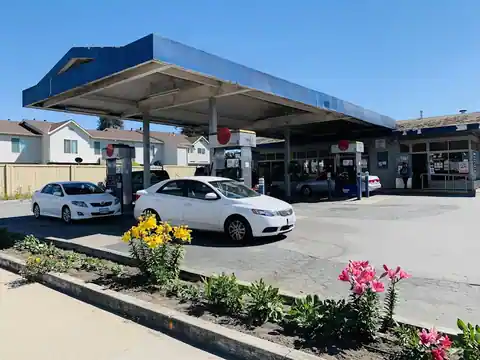 Gomez Gasoline & Automotive in Watsonville