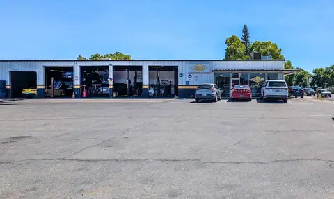 Advanced Auto Center in West Sacramento
