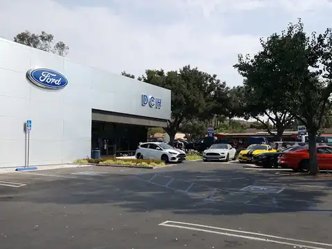 DCH Ford of Thousand Oaks in Westlake Village