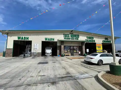 Golden Truck Service & Wash in Williams