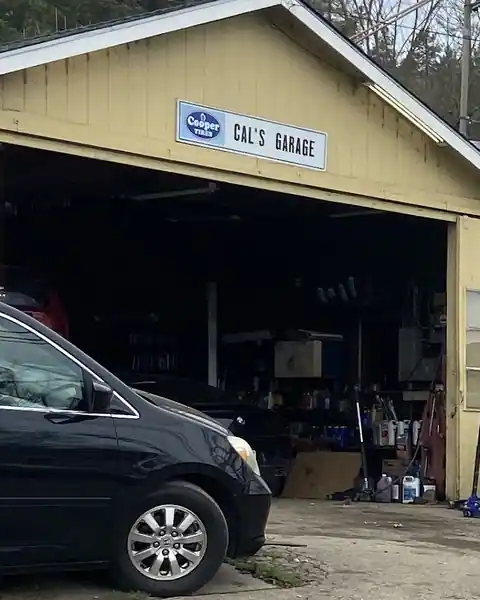 Cal's Garage in Willits