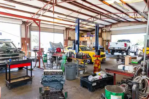 Auto repair in Woodlake, CA
