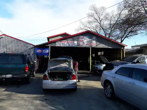 Cabrera Auto Repair in Woodland