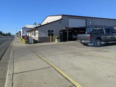 Mallen's Automotive in Yuba City