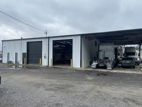 Diesel Truck Techs in Austell