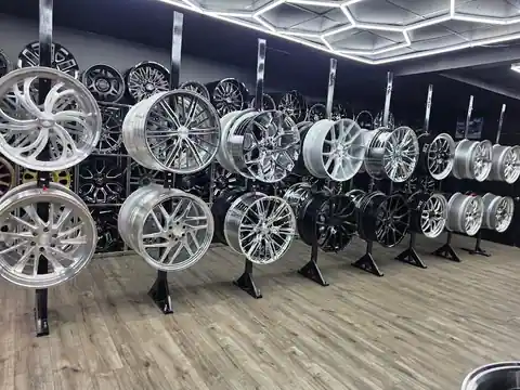 L S GARAGE in Austell