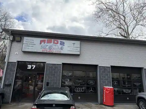 Harry's Automotive Repair & Tire Center in Bloomingdale