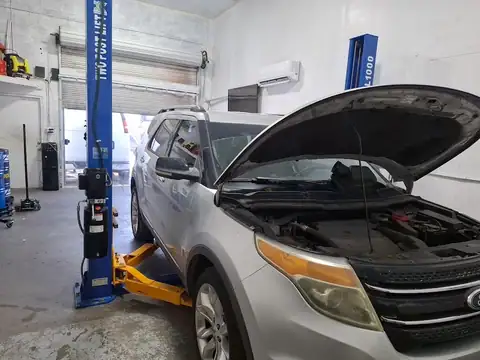 AUTO REPAIR EXPRESS " EL CUBA " in Bradenton