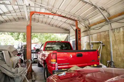 Auto Body Unlimited in Bradenton