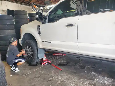 Campos Tires in Bradenton