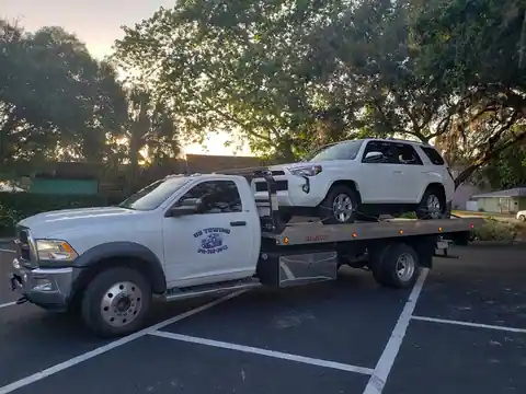 Moe's Auto Repair in Bradenton