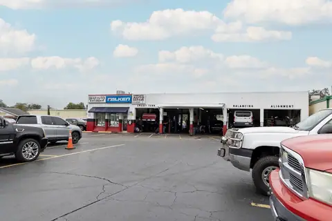 Bear Auto & Tire in Brandon