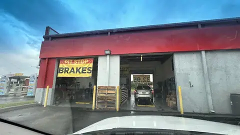 PIT STOP 10 MIN. OIL CHANGE in Brandon
