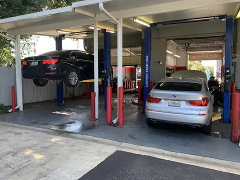 Velocity Automotive Service in Brandon