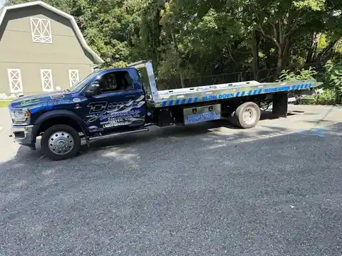 Don's Automotive and Towing Inc. in Brewster