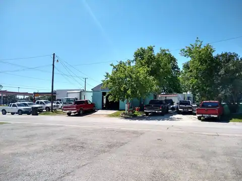 Luis auto care & mufflers in Bryan