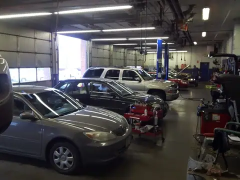 Heartland Tire and Auto in Burnsville