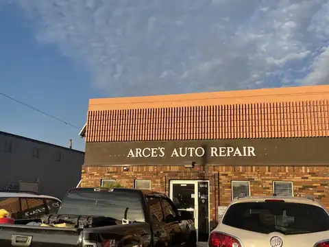 We Buy Junk Cars Arces auto repair in Burnsville