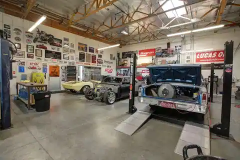 Squeeg's Kustoms in Chandler