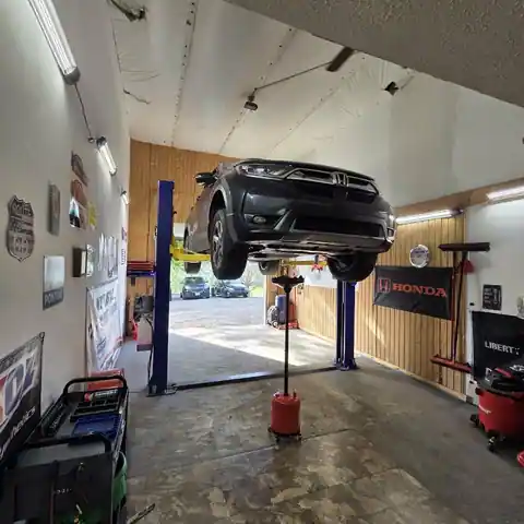 Auto repair in Cheshire, OH