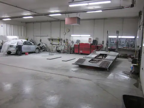 M & G Body Shop in Cincinnati