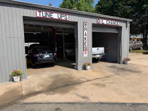 Custom Car Care in Cumming