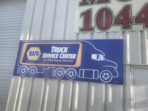 Moore's Truck & Auto/ Moore's Towing in Dallas