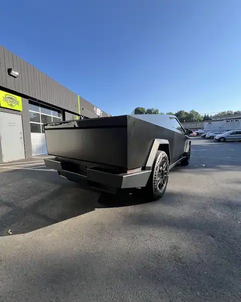 203 Garage in Danbury