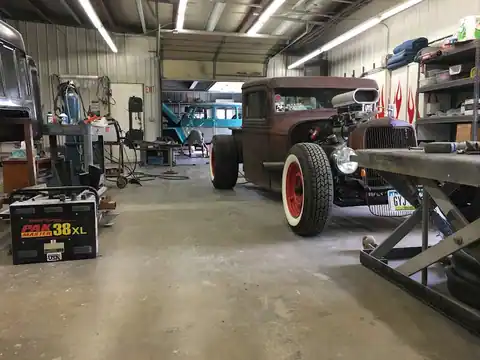 Leydens Automotive in Des Moines