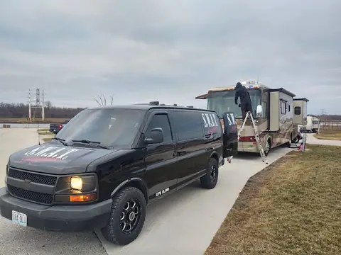 Pro Auto Glass in Des Moines