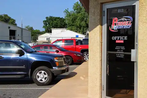Purnell Body Shop in Elkton