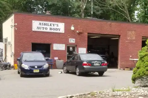 Ashley's Auto Body Shop Inc. in Flanders