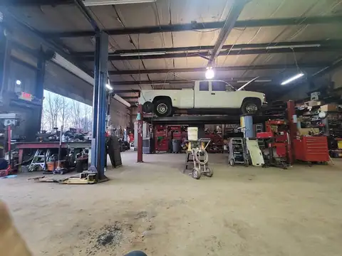 Roque’s Auto LLC, in Gainesville