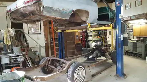 Roxbury Glass & Radiator (now Symonds Vintage Auto Repair, LLC) in Great Meadows