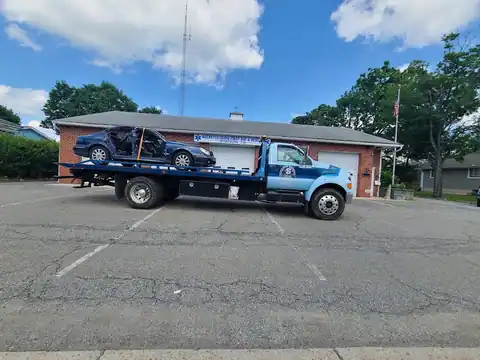 Knight's Service Center & Towing in Hackettstown
