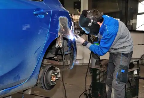 Legacy Collision and Auto Repair in Hamilton