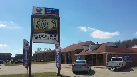 Cowans Fast Lube in Harrison