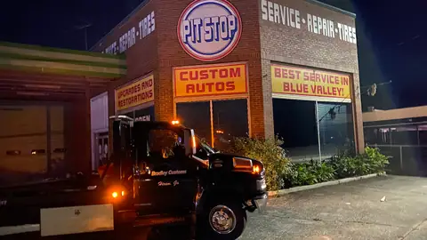 Bradley Customs Paint & Body in Hiram