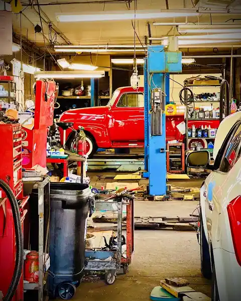 Pomeroy's Garage in Livingston