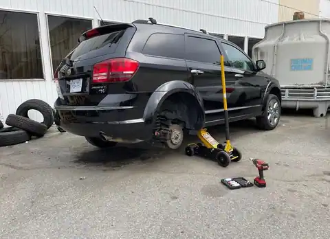 24 Hr Mobile Tire roadside assistance in Marietta