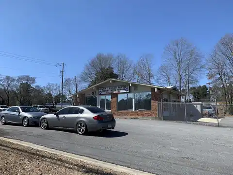 Eiffel's Place in Marietta