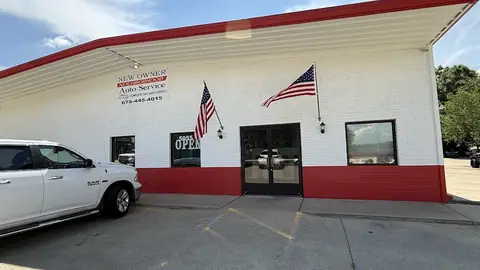 Neighborhood Automotive Service in Marietta