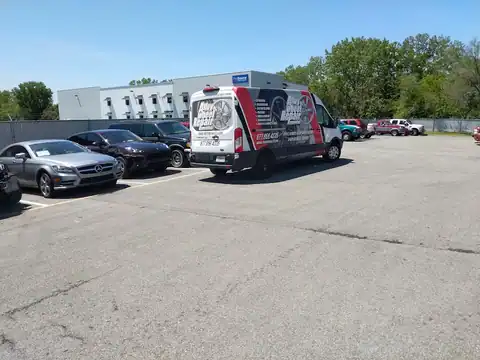 Eveland Bros. Collision Repair, Inc. in Merriam