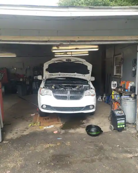 Daniel's Auto Repair in Montgomery