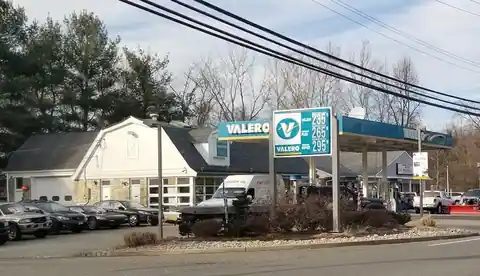 Montville Valero in Montville