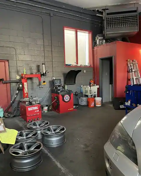 Quattro Garage in Netcong